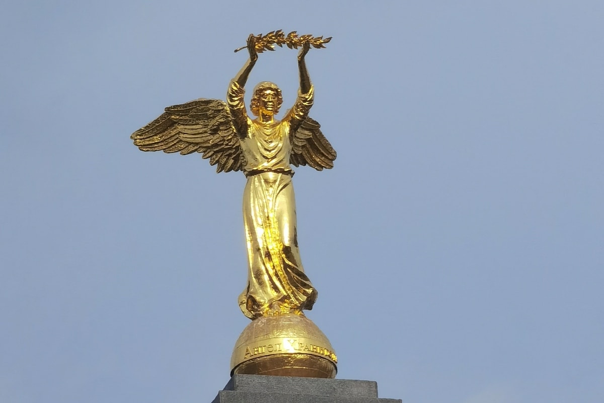 Скульптура «Ангел-хранитель мира»